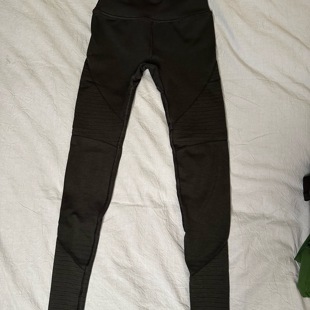 Alphalete Revival Black Performance Leggings